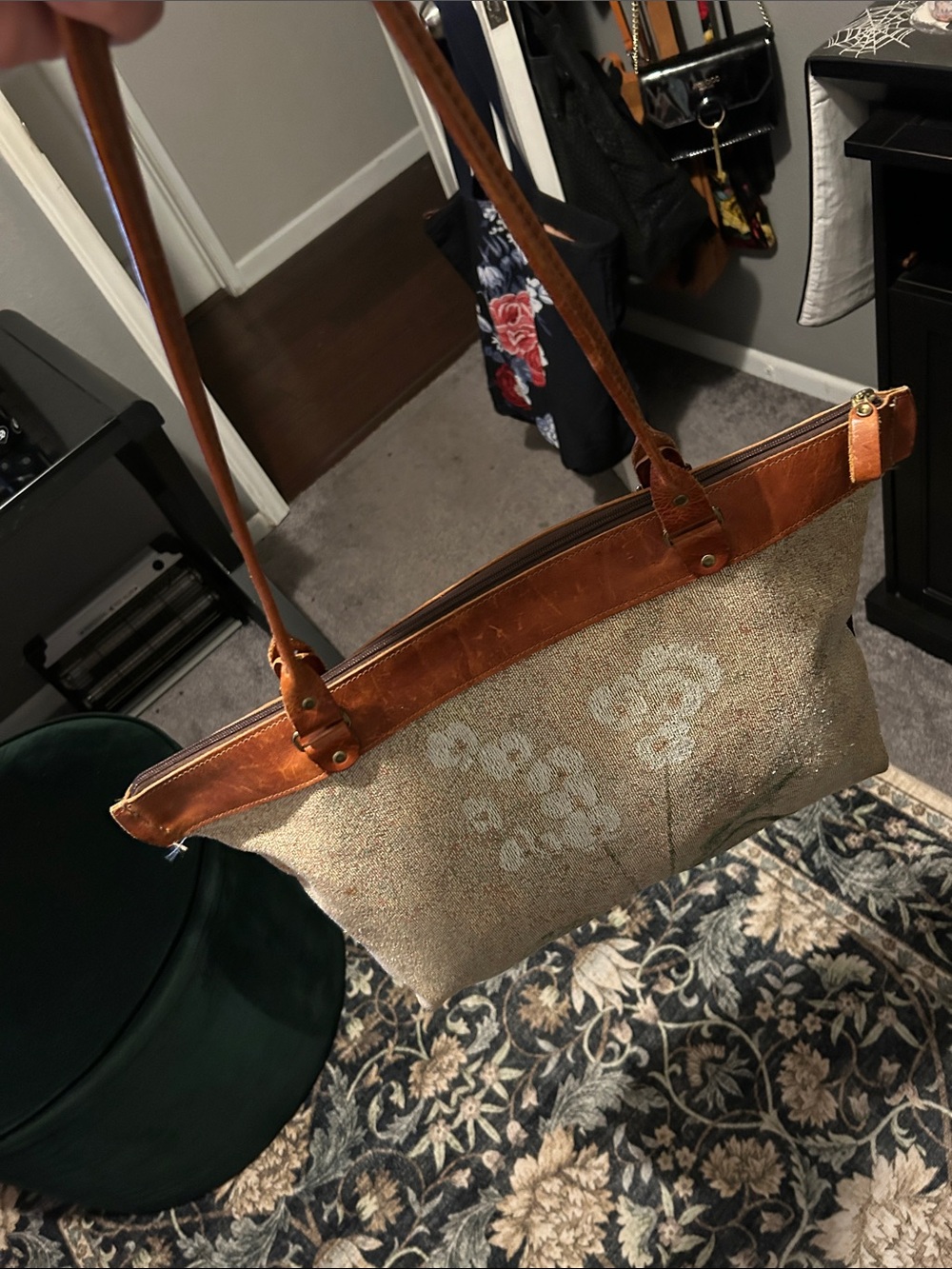 Vintage 60-70’s Ernest BLUM Leather-Trim Beige Floral Tote Bag